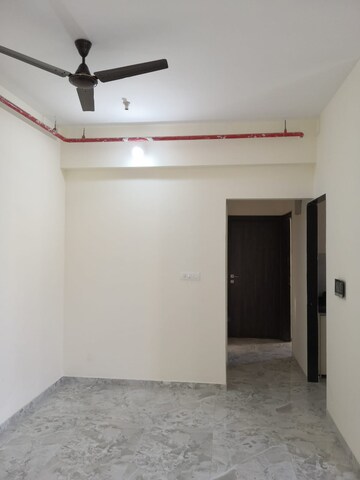 Room in 2 BHK Apartment at Gala Pride Palms, Kolshet Road – for Sale