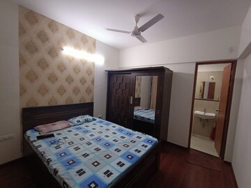 Bedroom in 2 BHK Apartment at Amanora Neo Towers, Hadapsar – for Rent