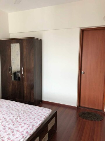 Master Bedroom in 2 BHK Apartment at Amanora Neo Towers, Hadapsar – for Rent