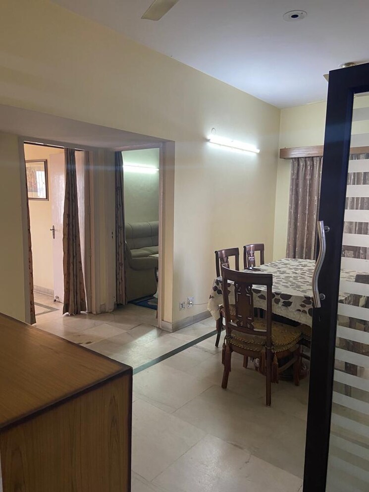 Room, patparganj 2 Bedroom 1350 Sq.Ft. Apartment In Patparganj Delhi 7876930