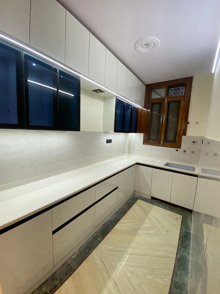 Kitchen, patparganj 2 Bedroom 1350 Sq.Ft. Apartment In Patparganj Delhi 7876930