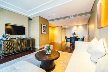 Master Bedroom in 3.5 BHK Apartment at Godrej Woodscapes, Budigere Cross – for Sale