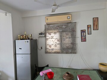 Furnished Amenities in 3 BHK Builder Floor at Aravali Homes, Sector 54 – for Rent