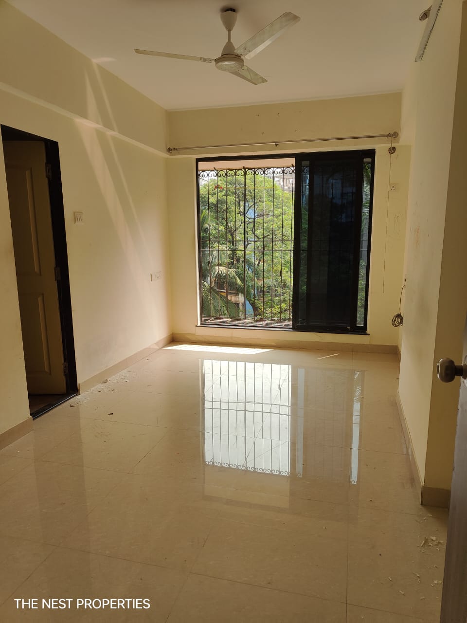 1 BHK Apartment For Sale in Tilak Nagar Building