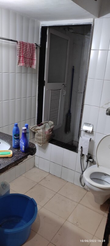 Bathroom in 3 BHK Apartment at Dosti Acres Aster, Wadala East – for Sale