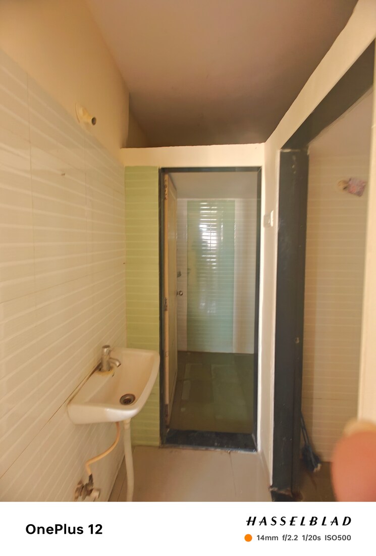Bathroom, haware-estate 1 Bedroom 619 Sq.Ft. Apartment In Kasarvadavali Thane 7877003
