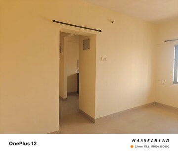 Room in 1 BHK Apartment at Haware Estate, Kasarvadavali – for Rent