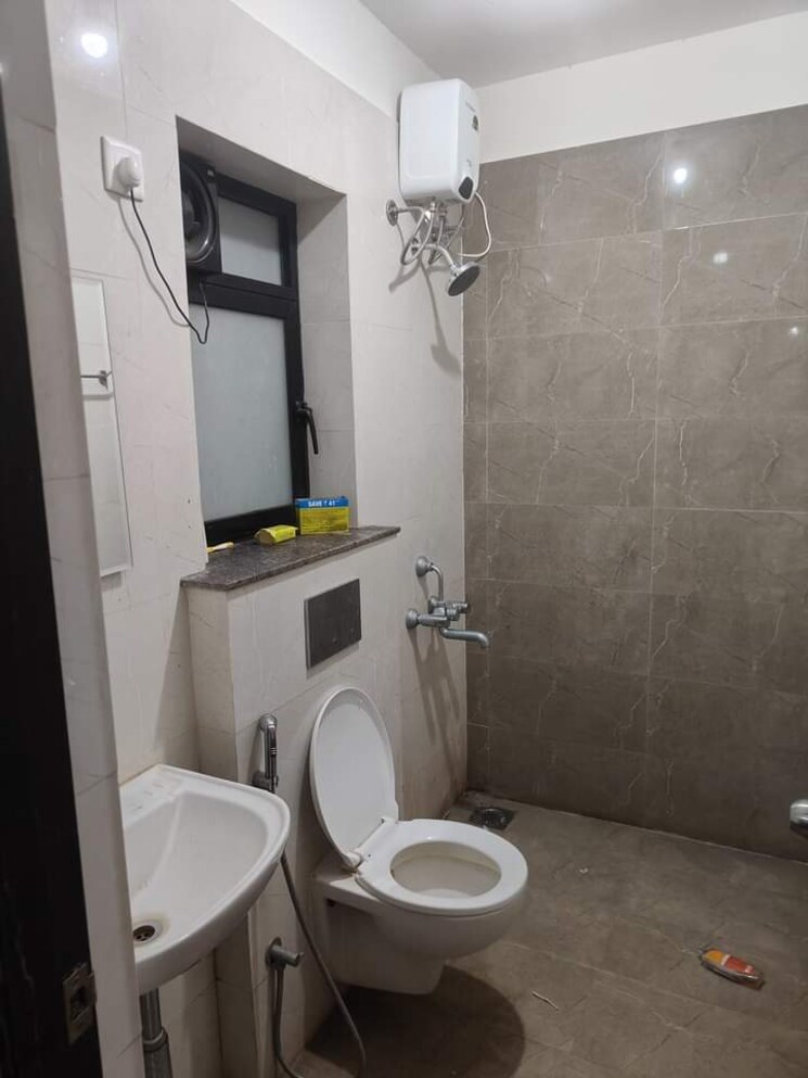 Bathroom, krish-the-pavillion 1 Bedroom 560 Sq.Ft. Apartment In Kharadi Pune 7877012