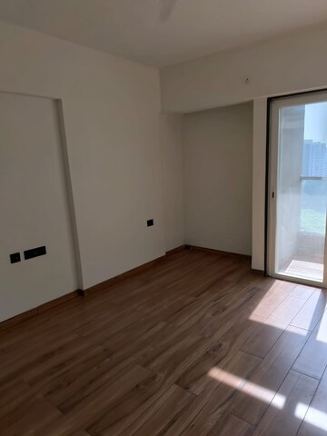 Room in 2.5 BHK Apartment at Krishna Amarillo, Hinjewadi – for Rent