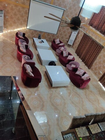 Furnished Amenities in 2 BHK Apartment at Klj Platinum Heights, Sector 77 – for Sale