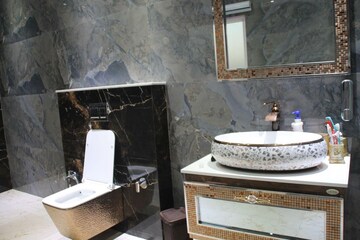 Kitchen in 2 BHK Apartment at Klj Platinum Heights, Sector 77 – for Sale
