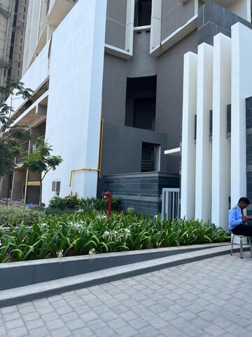 2 BHK Apartment For Rent in Kalpataru Paramount, Kapur Bawdi