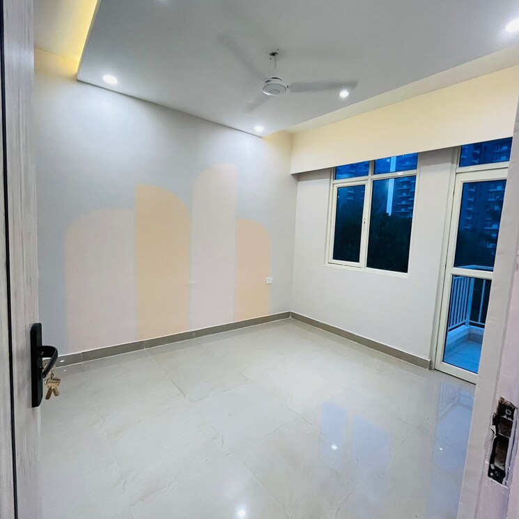 Room, suncity-avenue-76 2 Bedroom 735 Sq.Ft. Apartment In Sector 76 Gurgaon 7877365