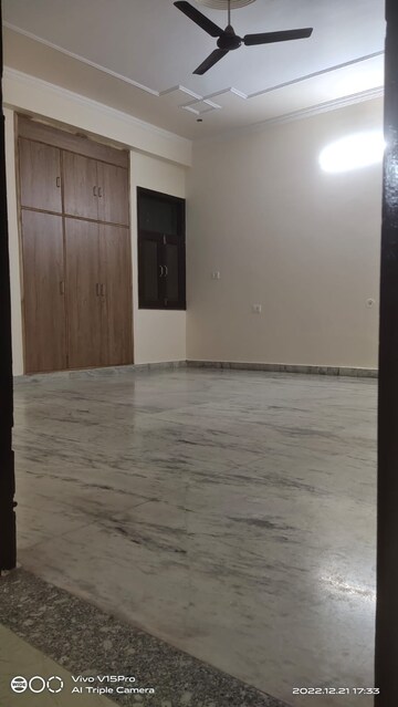 Room in 6 BHK Independent House at Eldeco Ananda, Sector 48 – for Sale