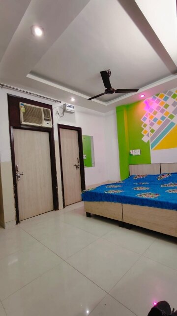 Bedroom in 1 RK Builder Floor at Minarch Tower, Sector 44 – for Rent