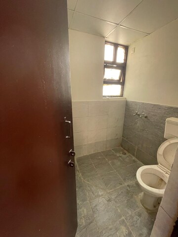 Bathroom in 3 BHK Apartment at Auric City Homes, Sector 82 – for Rent