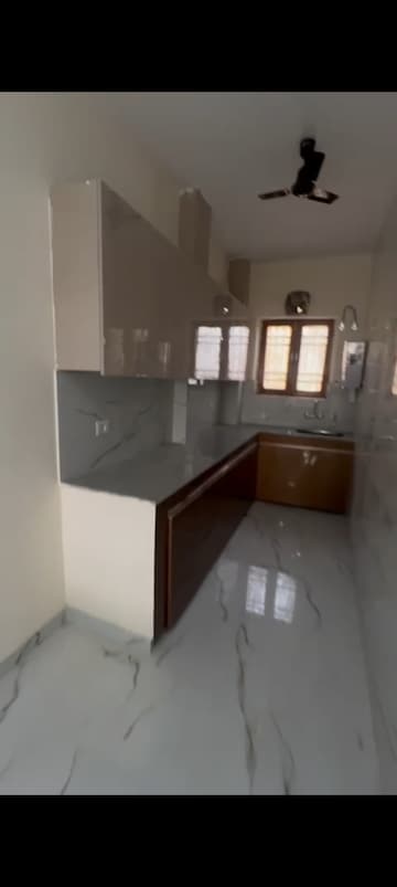 Kitchen in 1 BHK Builder Floor at Ardee City, Sector 52 – for Rent