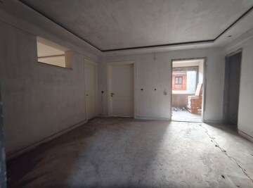 Bedroom in 4 BHK Apartment at Rajpur Road – for Sale