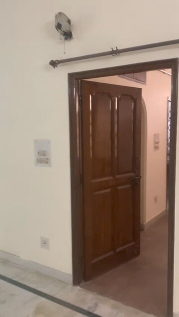 Master Bedroom in 3.5 BHK Independent House at Kriti CGHS, Sector 21c – for Rent