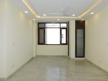 Room in 2 BHK Builder Floor at Neb Sarai – for Rent