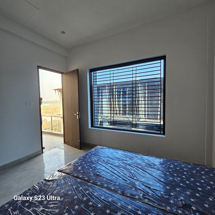 Bedroom, sector 16b greater noida 3.5 Bedroom 125 Sq.Yd. Villa In Sector 16b Greater Noida Greater Noida 7877727