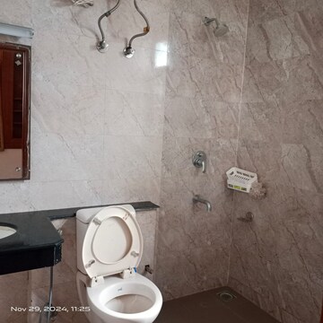 Bathroom in 3 BHK Apartment at Manmeet Housing Society, Sector 51 – for Rent