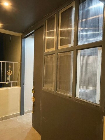 Room in 2 BHK Apartment at Cosmos Executive, Sector 3 – for Rent
