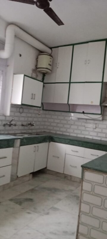 6+ BHK Independent House For Sale in New Friends Colony