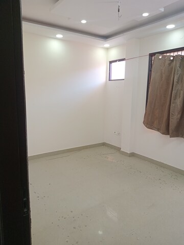 Bedroom in 1 BHK Apartment at Paschim Vihar – for Rent