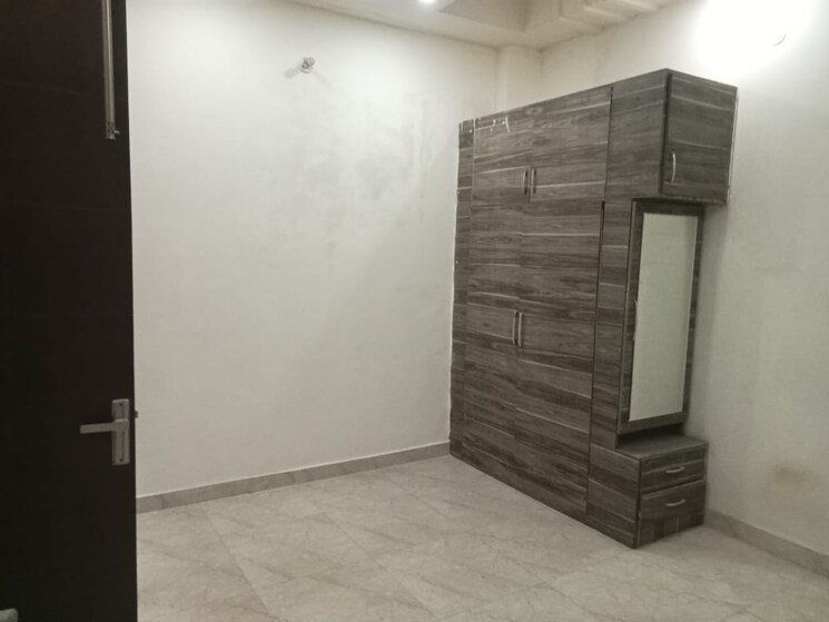 Room, niti khand 3 Bedroom 1200 Sq.Ft. Builder Floor In Niti Khand Ghaziabad 7877771