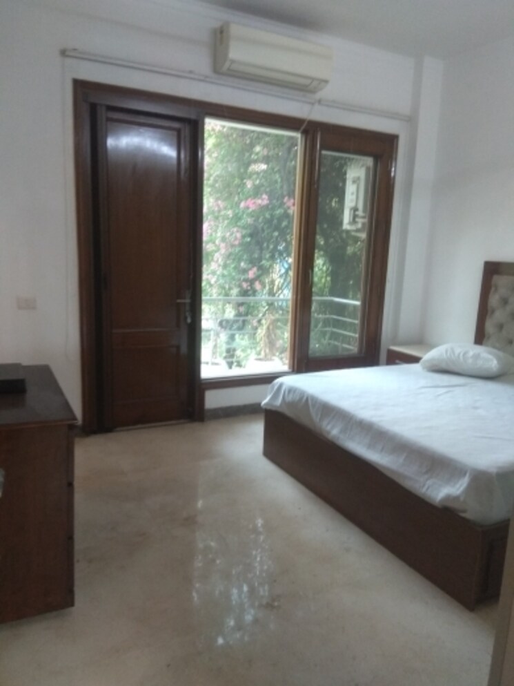 Bedroom, new friends colony 6+ Bedroom 500 Sq.Yd. Independent House In New Friends Colony Delhi 7878264