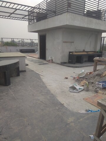 Parking in 6+ BHK Independent House at New Friends Colony – for Sale