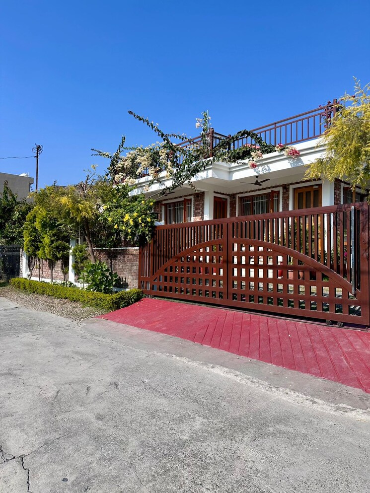 Exterior View, sahastradhara road  333 Sq.Yd. Plot In Sahastradhara Road Dehradun 7878380