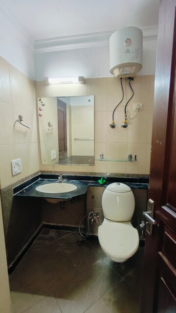 Master Bedroom in 3 BHK Apartment at Mahagun Mansion I and II, Vaibhav Khand – for Rent