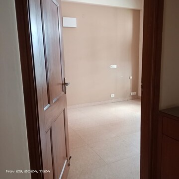 Room in 3 BHK Apartment at CGHS HEWO Apartments, Sector 56 – for Rent