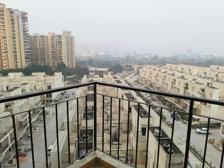 2 BHK + Study Room 1100 Sq.Ft. Apartment in Amrapali Ivory Heights