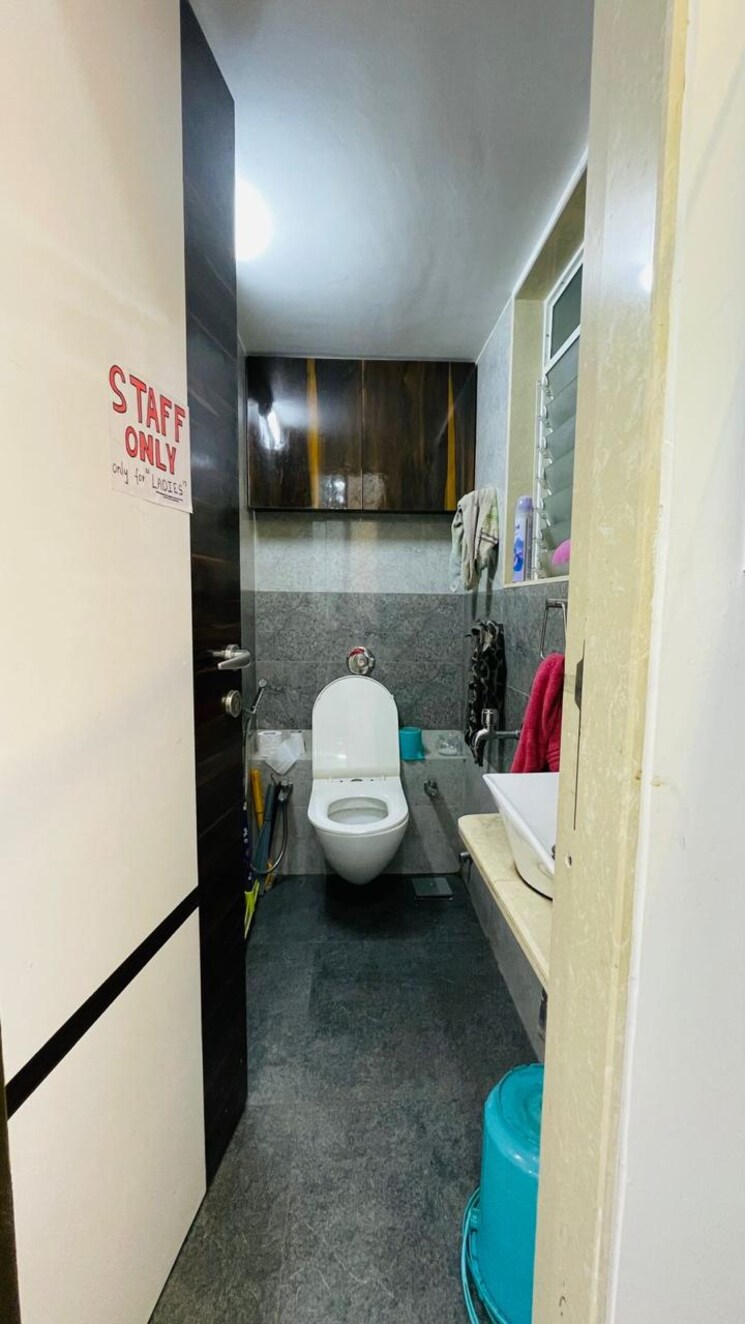 Washroom, shiv-dham-shiv-kripa-chs Commercial Office Space 500 Sq.Ft. In Kandivali West Mumbai 7878812