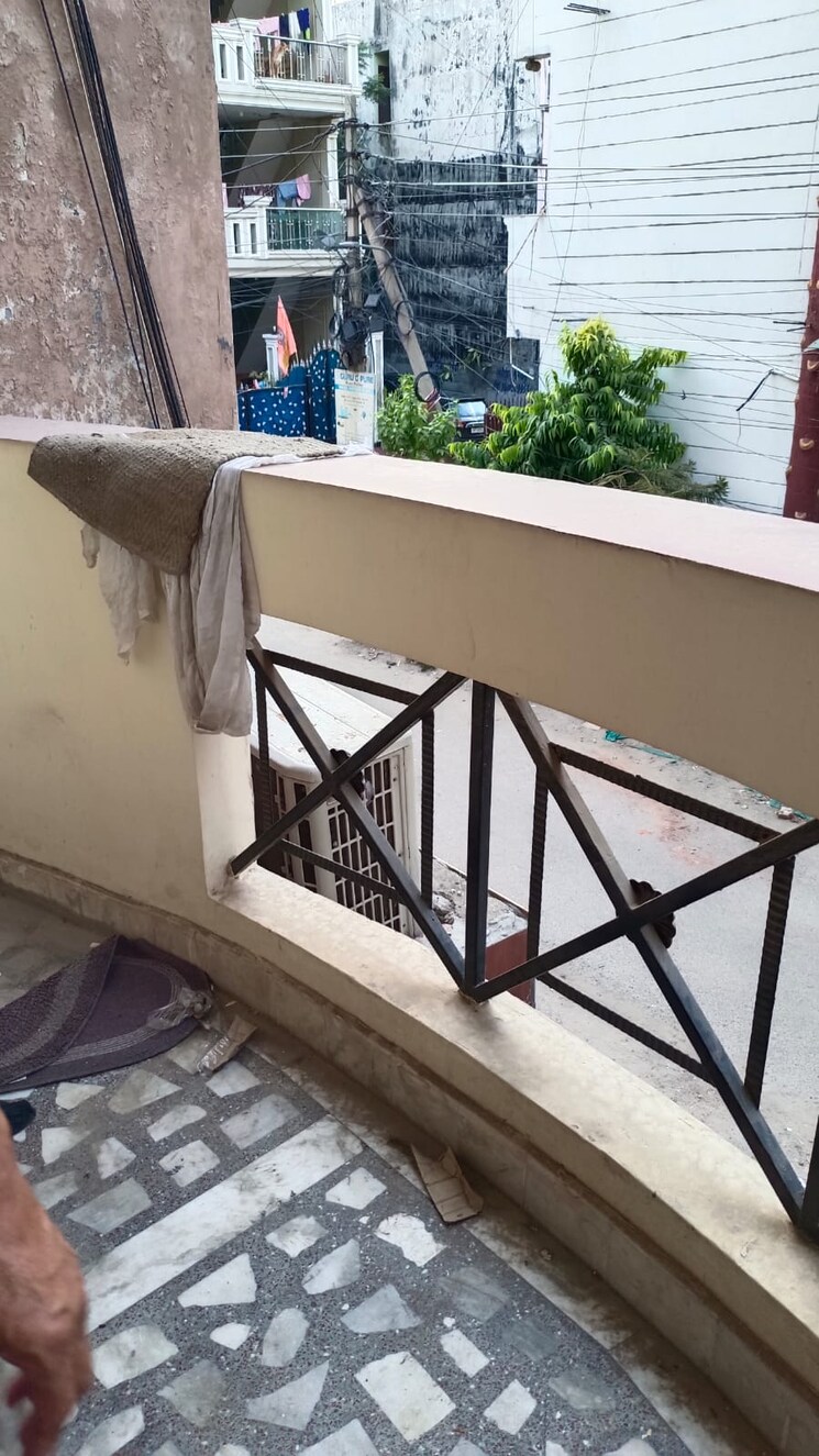 Balcony, niti khand 1 Bedroom 550 Sq.Ft. Builder Floor In Niti Khand Ghaziabad 7878940