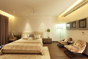 Living Room in 5 BHK Apartment at Salcon The Verandas, Sector 54 – for Rent