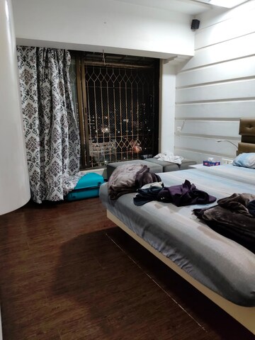 Bedroom in 2 BHK Apartment at Palash Towers, Andheri West – for Rent