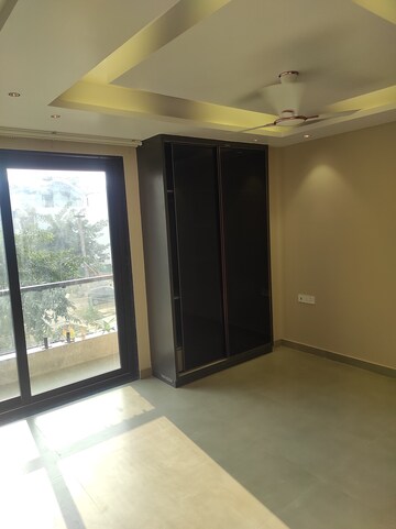 Master Bedroom in 3 BHK Builder Floor at Sector 51 – for Rent