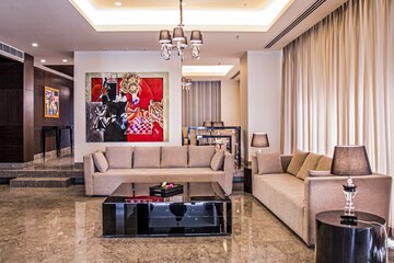Living Room in 4 BHK Apartment at DLF The Summit, Dlf Phase V – for Rent