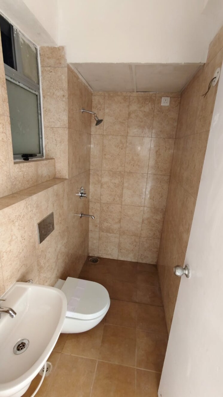 Bathroom, godrej-seven 2 Bedroom 980 Sq.Ft. Apartment In Joka Kolkata 7879440