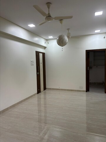 Room in 1 BHK Apartment at Santacruz West – for Rent