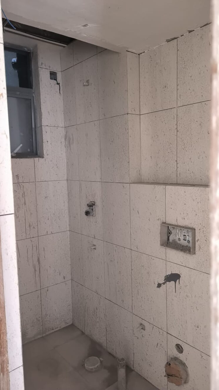 Bathroom, godrej-seven 2 Bedroom 817 Sq.Ft. Apartment In Joka Kolkata 7879578