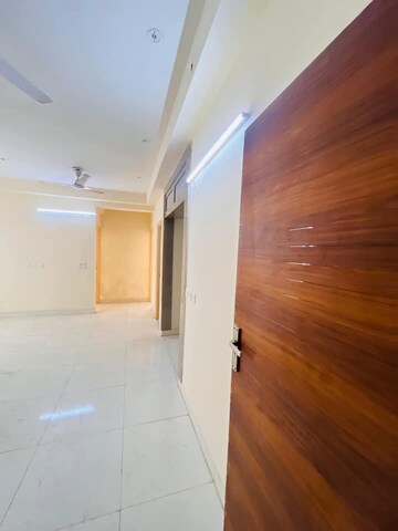 Furnished Amenities in 3 BHK Apartment at Gaur City 2 - 14th Avenue, Sector 16c Greater Noida – for Sale