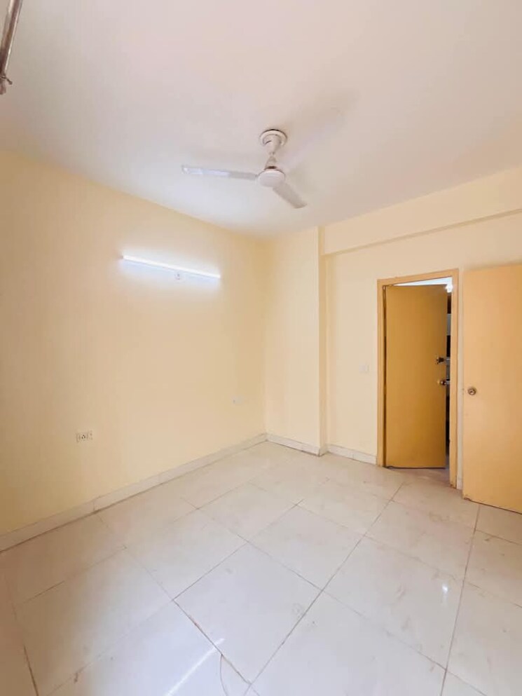 Room, gaur-city-2-14th-avenue 3 Bedroom 1160 Sq.Ft. Apartment In Sector 16c Greater Noida Greater Noida 7879692