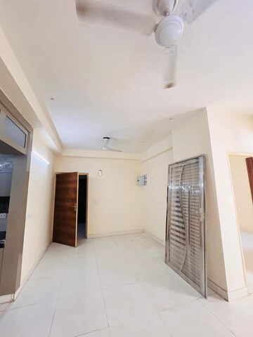 Building Lobby in 3 BHK Apartment at Gaur City 2 - 14th Avenue, Sector 16c Greater Noida – for Sale