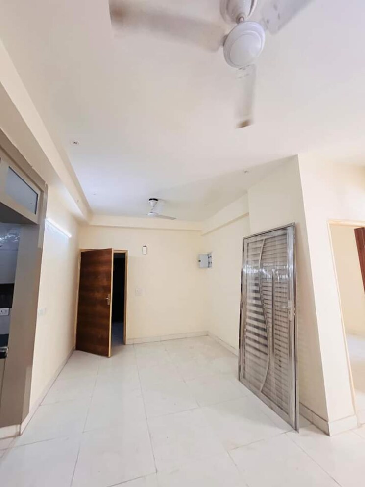 undefined, gaur-city-2-14th-avenue 3 Bedroom 1160 Sq.Ft. Apartment In Sector 16c Greater Noida Greater Noida 7879692