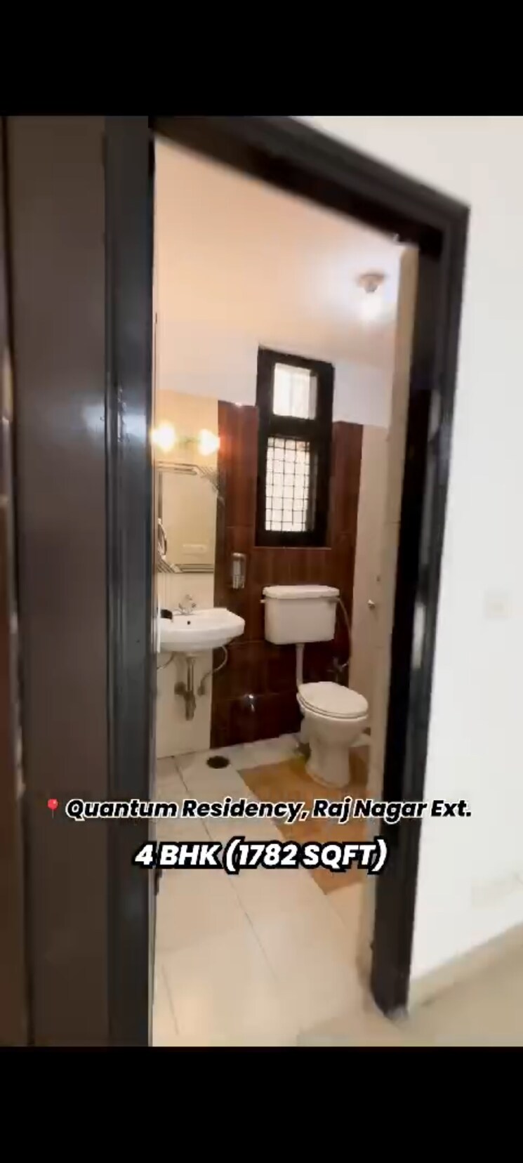Bathroom, quantum-homes 4 Bedroom 1782 Sq.Ft. Apartment In Raj Nagar Extension Ghaziabad 7879757